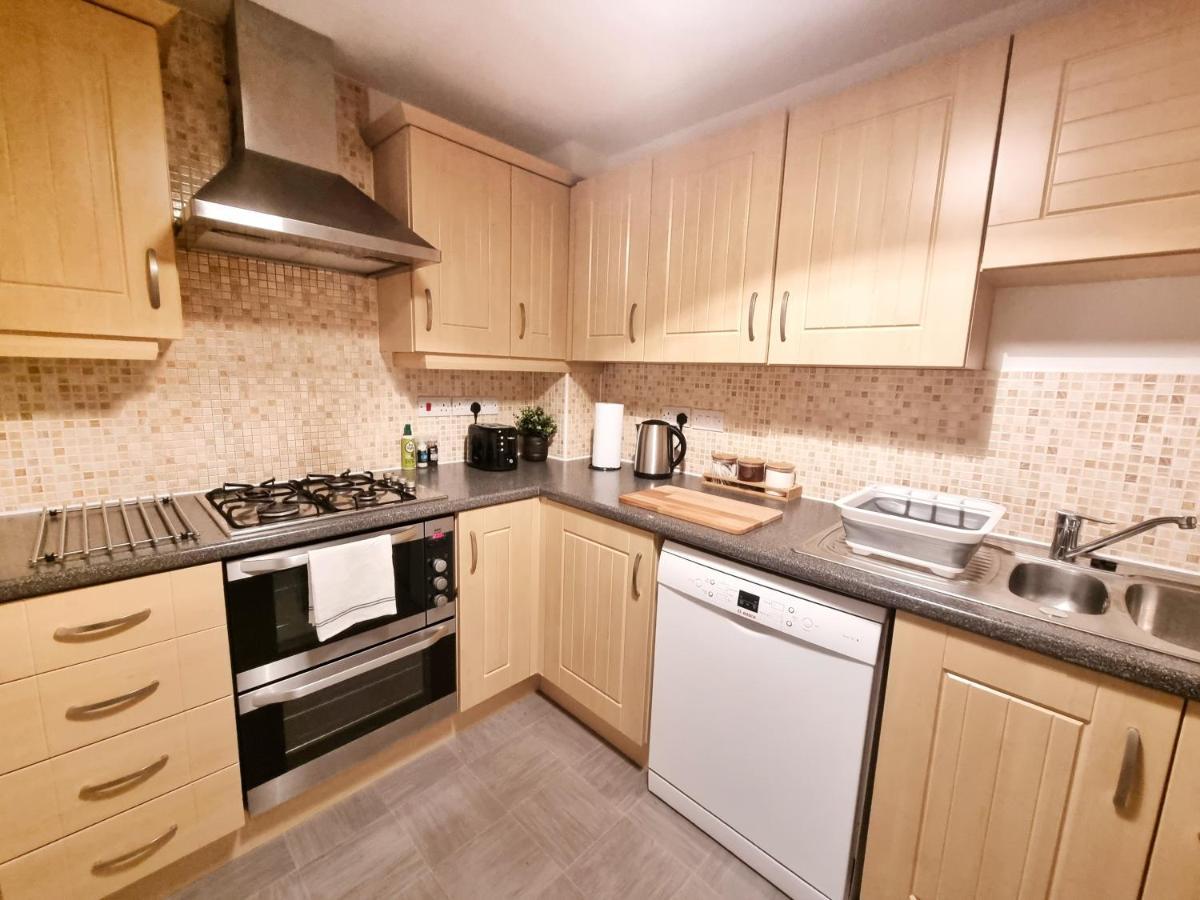 Modern & Spacious 3 Bedrooms And 2 Bathrooms Home, Free Parking! Cambridge  Buitenkant foto