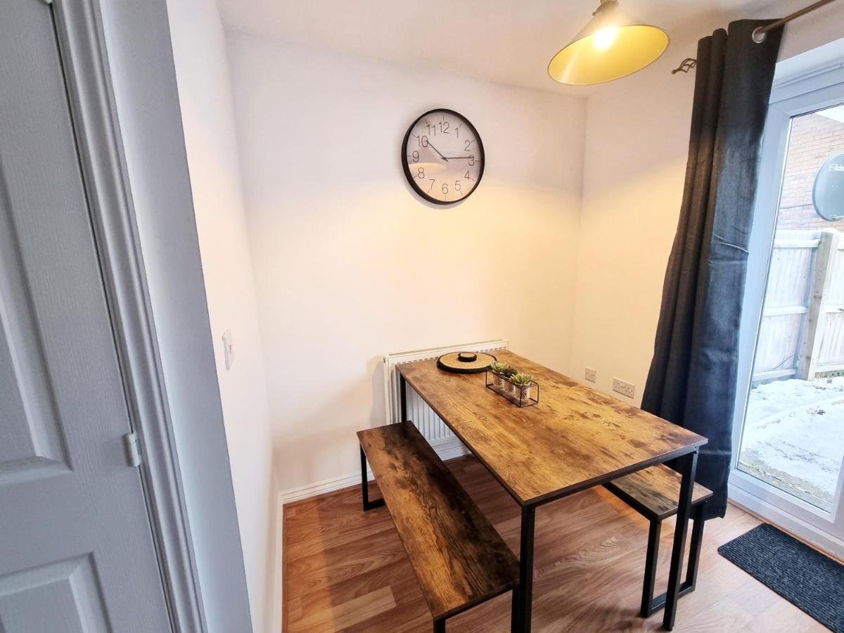 Modern & Spacious 3 Bedrooms And 2 Bathrooms Home, Free Parking! Cambridge  Buitenkant foto